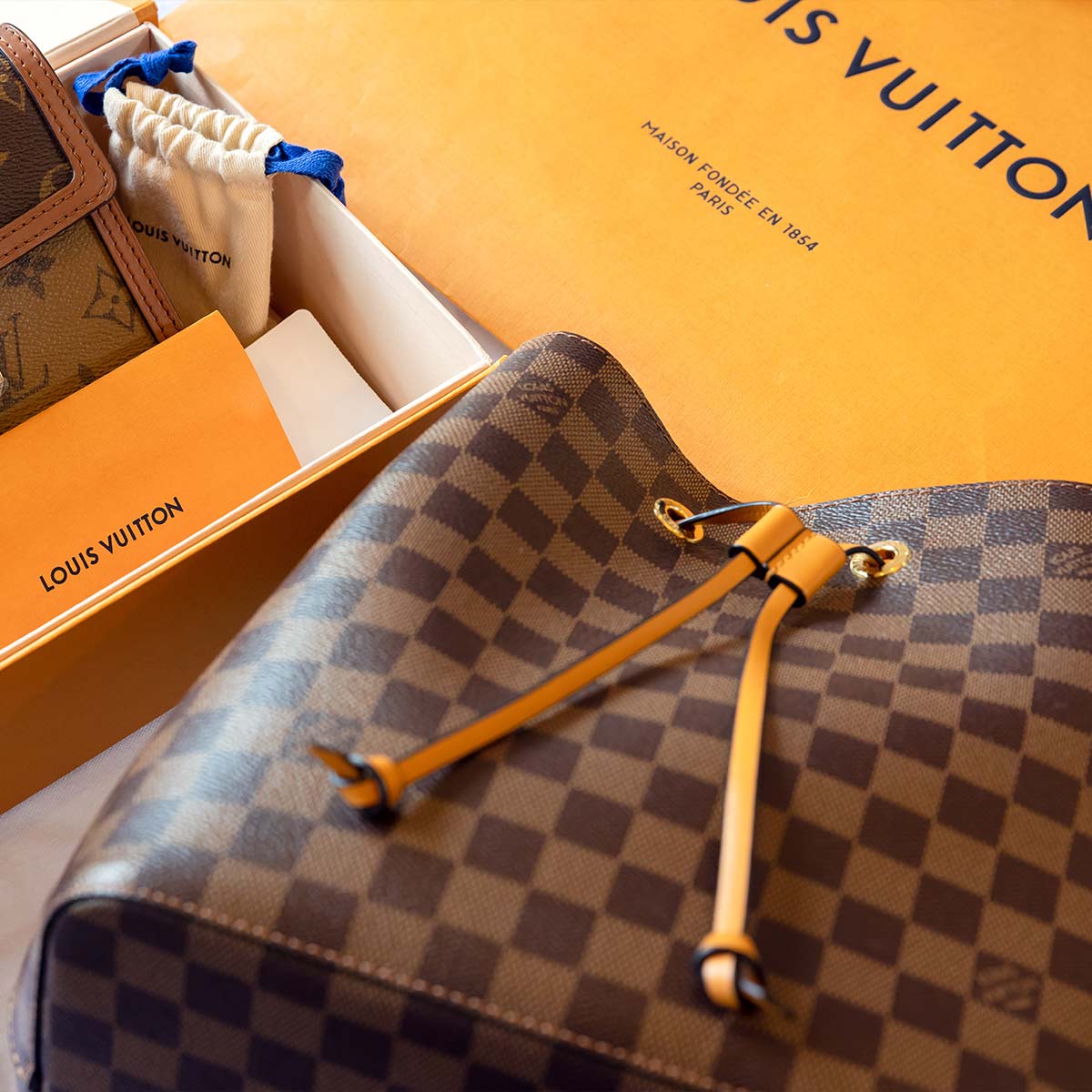 LOUIS VUITTON